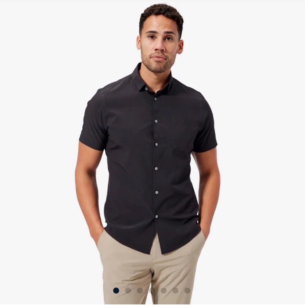 Mizzen + Main brand new Leeward Short Sleeve
Black Solid